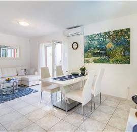 4 Bedroom Villa with Pool and Annex near Porec, Sleeps 8